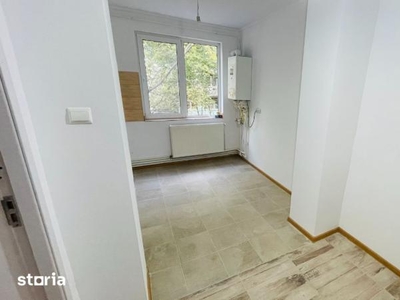 De vanzare apartament 2 camere semidecomandat situat in apropierea bulevardului Independentei