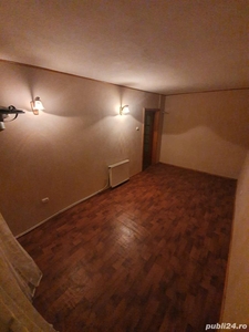 De vanzare apartament 3 camere decomandat zona Garii Stefan cel Mare