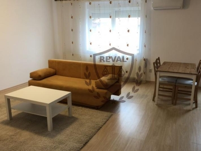 Inchiriez apartament cartier Tolstoi, Alba Iulia.