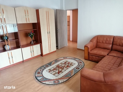 Închiriez apartament cu 3 camere