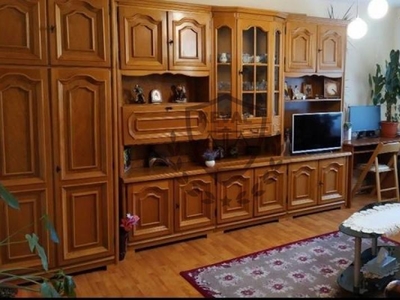 Vand apartament 2 camere, et. 2,Cartier Cetate, zona Detunata, mobilat