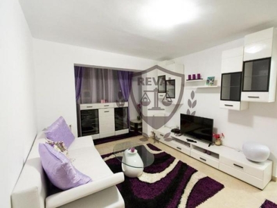 Vand apartament 2 camere, zona Cetate, complet mobilat si utilat.