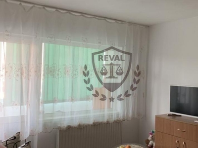 Vand apartament cu 2 camere, zona. B-dul Transilvanei.