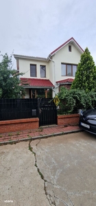 Vanzare casa 4 camere , singur in curte, cartier Irish Park - Ploiesti