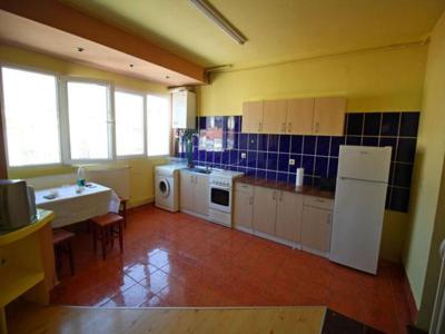 Apartament 3 camere la mansarda, zona Mihai Viteazu