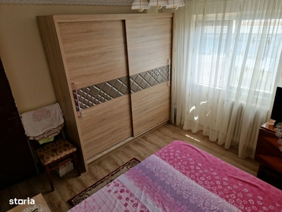 Apartament 3 camere, decomandat, 9 Mai (ID:T404)