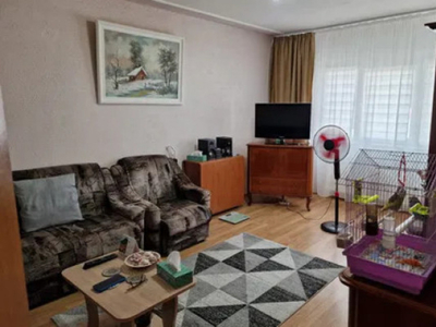 APARTAMENT 3 CAMERE-SEBASTIAN-TELITA-ETAJ 2/4-DECOMANDAT-2 B