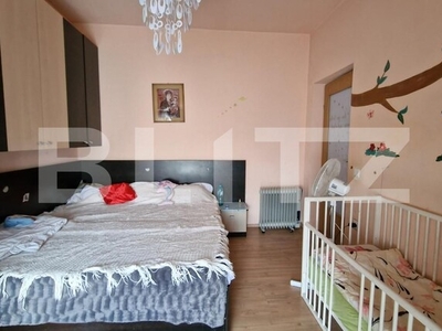 Apartament cu 2 dormitoare, 56.3mp, intermediar, zona Porii