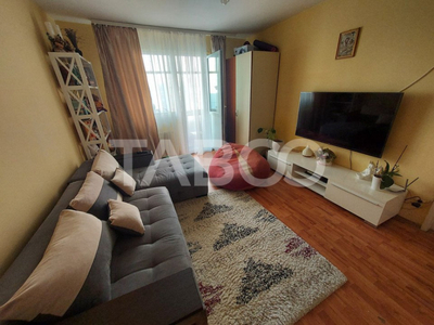 Apartament de vanzare 2 camere etaj intermediar pivnita balc