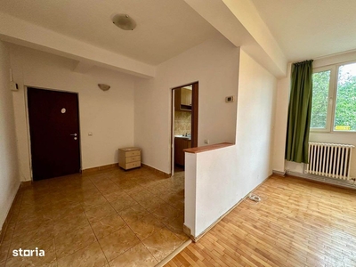 Apartament ultracentral de vanzare, zona Teatrului Oradea