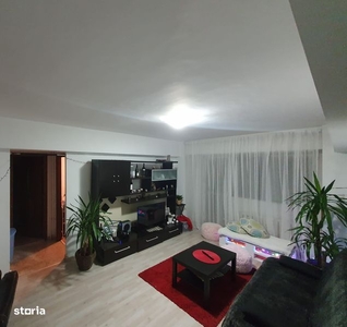 Apartament cu 3 camere, 67,5 mp, zona Soarelui