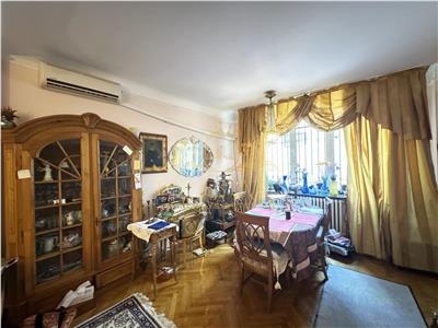 Vanzare apartament 3 camere Vila Piata Romana, Bucuresti