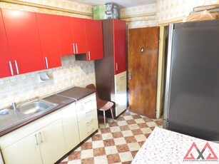 Apartament 3 camere Buzau, Hotel Pietroasa, 74 mp