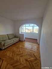 Apartament 3 camere de vânzare