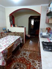 Apartament cu 3 camere în zona FALEZA NORD