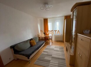 Apartament decomandat cu 2 camere, etaj intermediar in Astra, Brasov