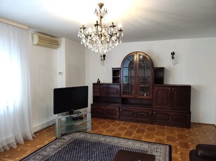 Baneasa, in vila, apartament 3 camere, mobilat si utilat, parcare in curte