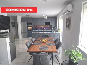 Comision 0 % Apartament de lux 3 camere, 2 bai, 3 parcari, gradina, imobil 2020