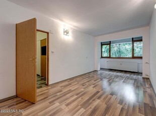 Inchiriere apartament 3 camere vis a vis de Park Lake