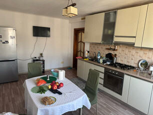 vand apartament 2 camere 64metri utili , renovat si utilat complet