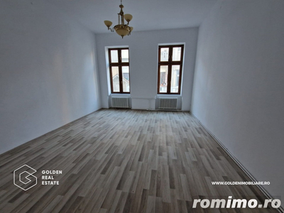 Apartament 3 camere, renovat, ultracentral, cladirea Catedralei Catolice