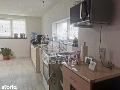 Vand apartament cu 2 camere