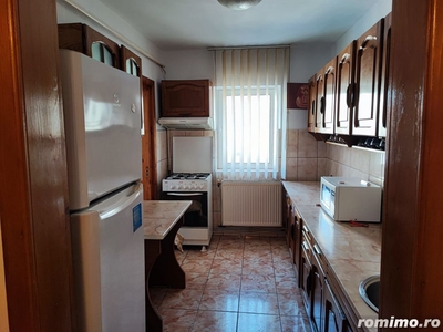 Apartament 2 camere, decomandat, etaj 1