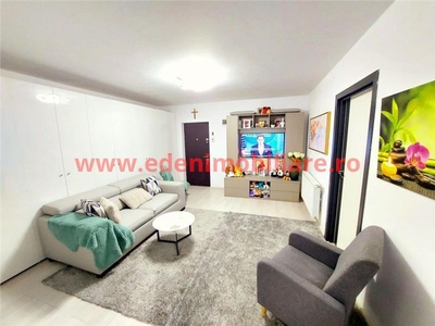 Apartament 3 camere de vanzare in Cluj, zona Floresti, 120000 eur