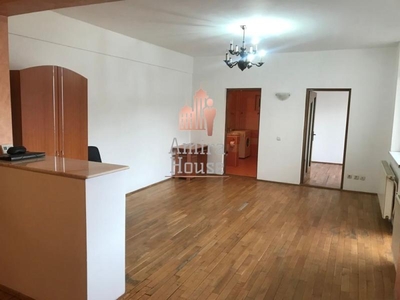 Apartament 3 camere, etaj 1, parcare subterana, zona centrala/Spitalul Militar