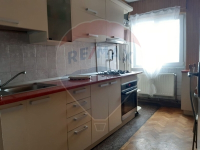 Apartament 3 camere inchiriere in bloc de apartamente Cluj-Napoca, Marasti