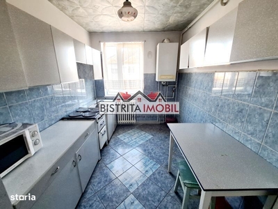 Apartament 4 camere, zona Sens, etaj 1, decomandat