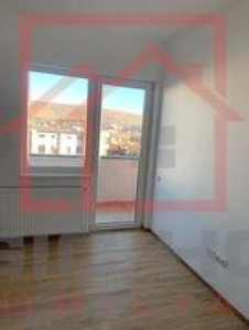 Apartament cu 3 camere de vanzare, Floresti