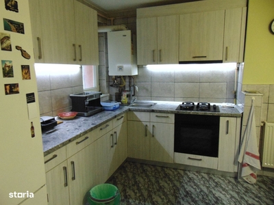 C/441 Apartament cu 4 camere în Dâmbu