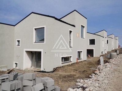 Duplex finisat de vanzare , 4 camere , Dezmir