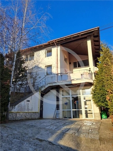 Casa individuala, 300 mp utili, D+P+M, situat in cartierul Grigorescu!