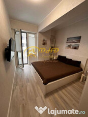 2 camere, Royal Town