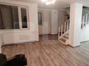 Apartament 117 mp 4 camere 2 bai scara interioara Zona Centr