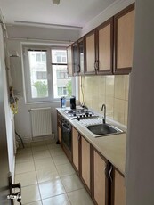 Apartament Spatios cu 3 camere, Zona Tineretului ! Pret negociabil!