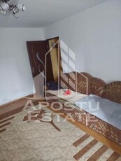 Apartament 2 camere, decomandat,parter inalt,zona Complexul Studentesc