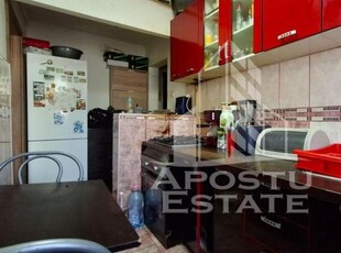 Apartament 2 camere,semidecomandat,zona Romanilor