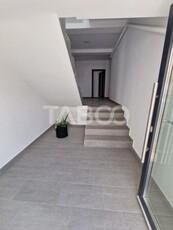 Apartament 60 mpu la CHEIE cu 3 camere balcon 18 mp pe Doamna Stanca