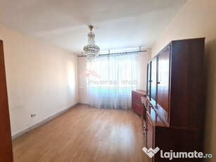 Apartament cu 3 camere decomandate, zona Bucium