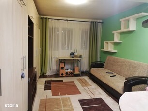 Apartament decomandat, etaj 1 cu balcon, Calea Iuliu Maniu, Arad.