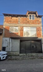 Vand casa cu 2 dormitoare + casa în rosu, zona Ramada, Oradea, Bihor