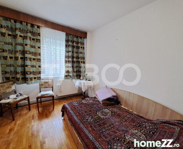 Apartament decomandat 3 camere 2 bai balcon Mihai Viteazu