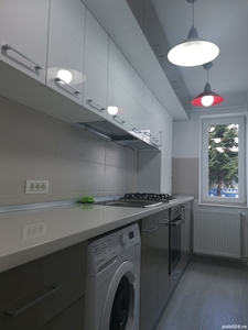 Închiriez apartament