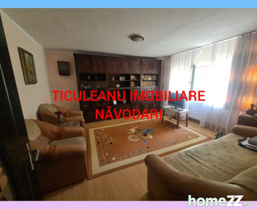 Vindem apartament in Navodari