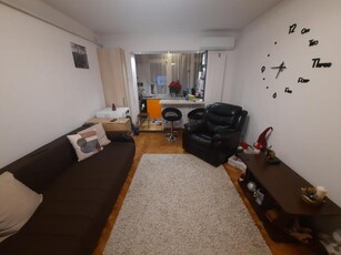 Apartament cu 2 camere transf. in 3 camere, etaj 2/4, zona Tatarasi