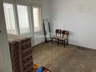 Apartament de vanzare cu 2 camere, Nicolina