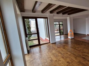 DE INCHIRIAT : Casa / Vila D+P+E 360 mp 1500 mp teren Bucium